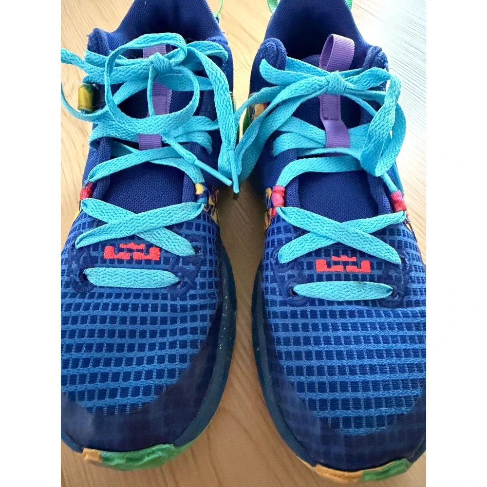 Nike LeBron Witness 7 GS Hyper Royal Green Strike Kids DQ8650-400 Size 4.5Y